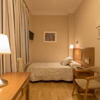 Single Room with Private Bathroom