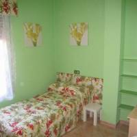 Single Room with Shared Bathroom