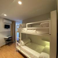 Quadruple Room with Private Bathroom