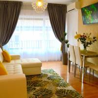 Deluxe One-Bedroom Apartment with Balcony 