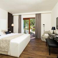 Double or Twin Room with Garden View