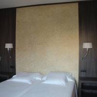 Double Room with Extra Bed and Mountain View (2 adults + 1 child)