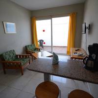 1 Bedroom Apartment with Balcony
