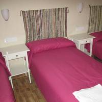 Basic Triple Room with Shared Bathroom