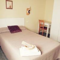 Single Room with Shared Bathroom