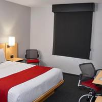 Standard Room with One Queen Bed