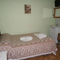 Basic Single Room with Shared Bathroom