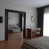 Junior Suite (2 Adults + 2 Children)