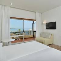 Sol Room Xtra Sea View