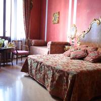 Luxury Double or Twin Room with Canal View