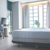 Deluxe Double Room with Balcony and Sea View