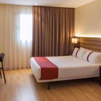 Double or Twin Room (1 Adult)