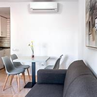 Premier One-Bedroom Apartment