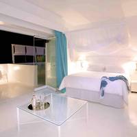 Penthouse with front sea view and private terrace