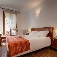 Double or Twin Room with Shared Bathroom