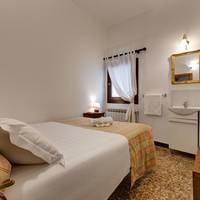 Economy Double Room with Shared Bathroom