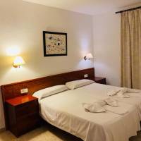 One-Bedroom Apartment with Balcony (2-3 Adults)
