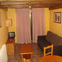 Family Room (2 Adults + 1 Child)