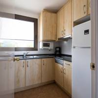 One-Bedroom Apartment with Terrace and Sea View (2 Adults + 2 Children)