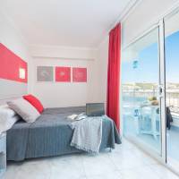Double or Twin Room with Sea View