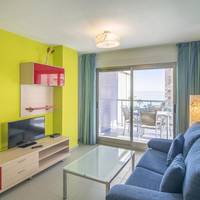 One-Bedroom Apartment HI