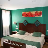 Double or Twin Room (1-2 Adults)