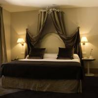 Double or Twin Room (1-2 Adults)