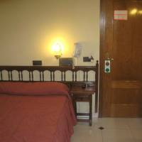 Single Room with Shared Bathroom