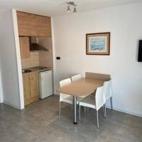  Apartment (2 Adults + 2 Children) 