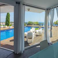 Comfort Family Suite Duplex with Terrace & Sea View(2 Adults + 2 Children)