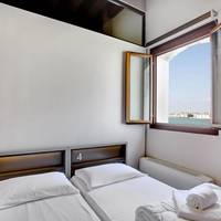 Private 4 Bed Room