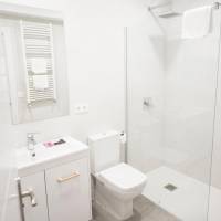 Twin Room with Private Bathroom