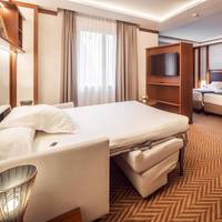 Guest Room with King Bed and a Sofa Bed, Club level