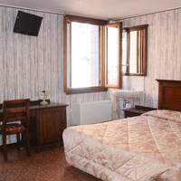 Triple Room with Shared Bathroom