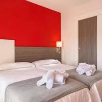 Double Room with Balcony (1 Adult)