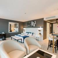 Superior Double Room (2 Adults)