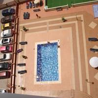Apartment with Pool View 
