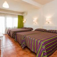 Quadruple Room with Terrace