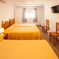 Triple Room with Shared Bathroom