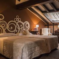 Double or Twin Room (1-2 Adults)