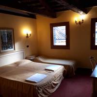 Triple Room with Private Bathroom