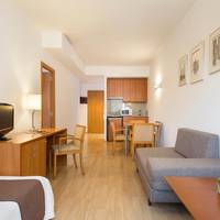 Apartment (3 Adults)