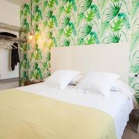 Two-Bedroom Apartment - Pelayo Street (4 Adults)