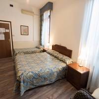 Quadruple Room with Private Bathroom