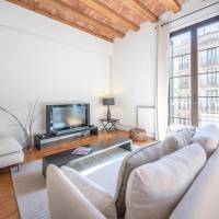 Apartment with Balcony- Carrer Pelai 5