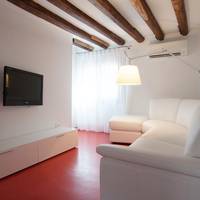 Two-Bedroom Apartment - Split Level