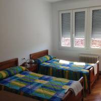 Twin Room with VIew and Shared Bathroom