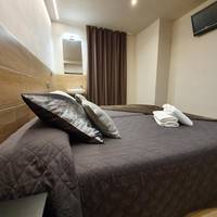 Twin Room with Shared Bathroom