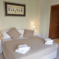 Three-Bedroom Apartment (2-7 adults)
