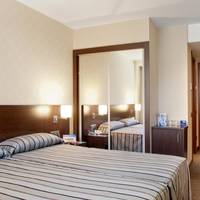 Double Room (1 Adult)